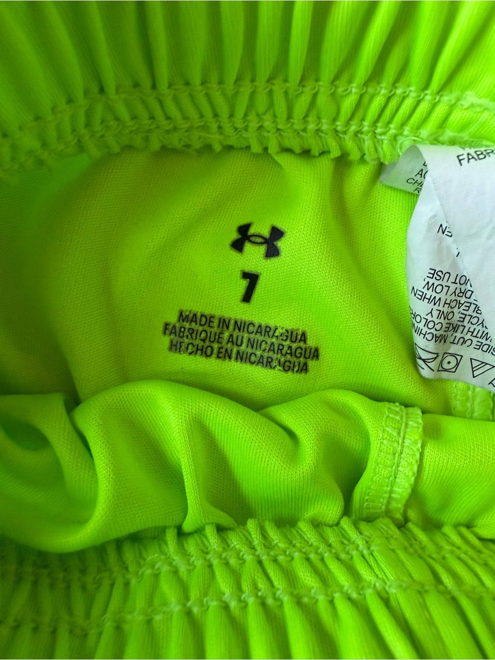 Under Armour Charcoal Heather Tee with Neon Green Shorts (7) - Picture 5 of 6